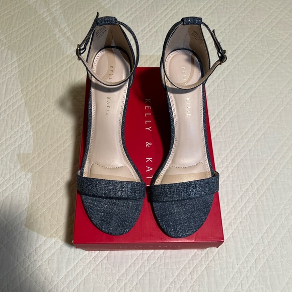Kelly & Katie Wedge Ankle Strap Sandal, Size 9 - Picture 4 of 5